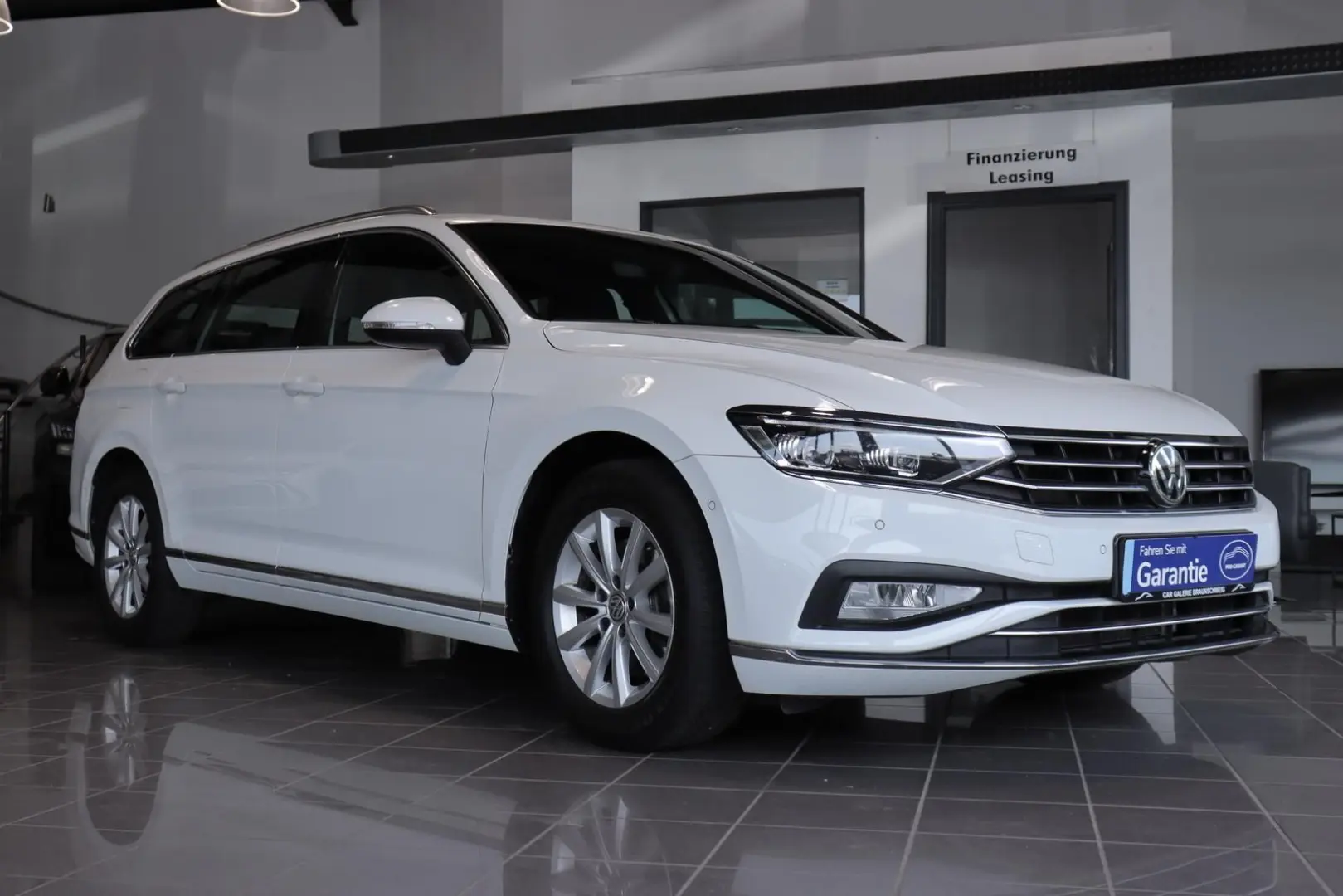 Passat Var 2.0 TDI Elegance *IQ-LIGHT*KAMERA*ACC