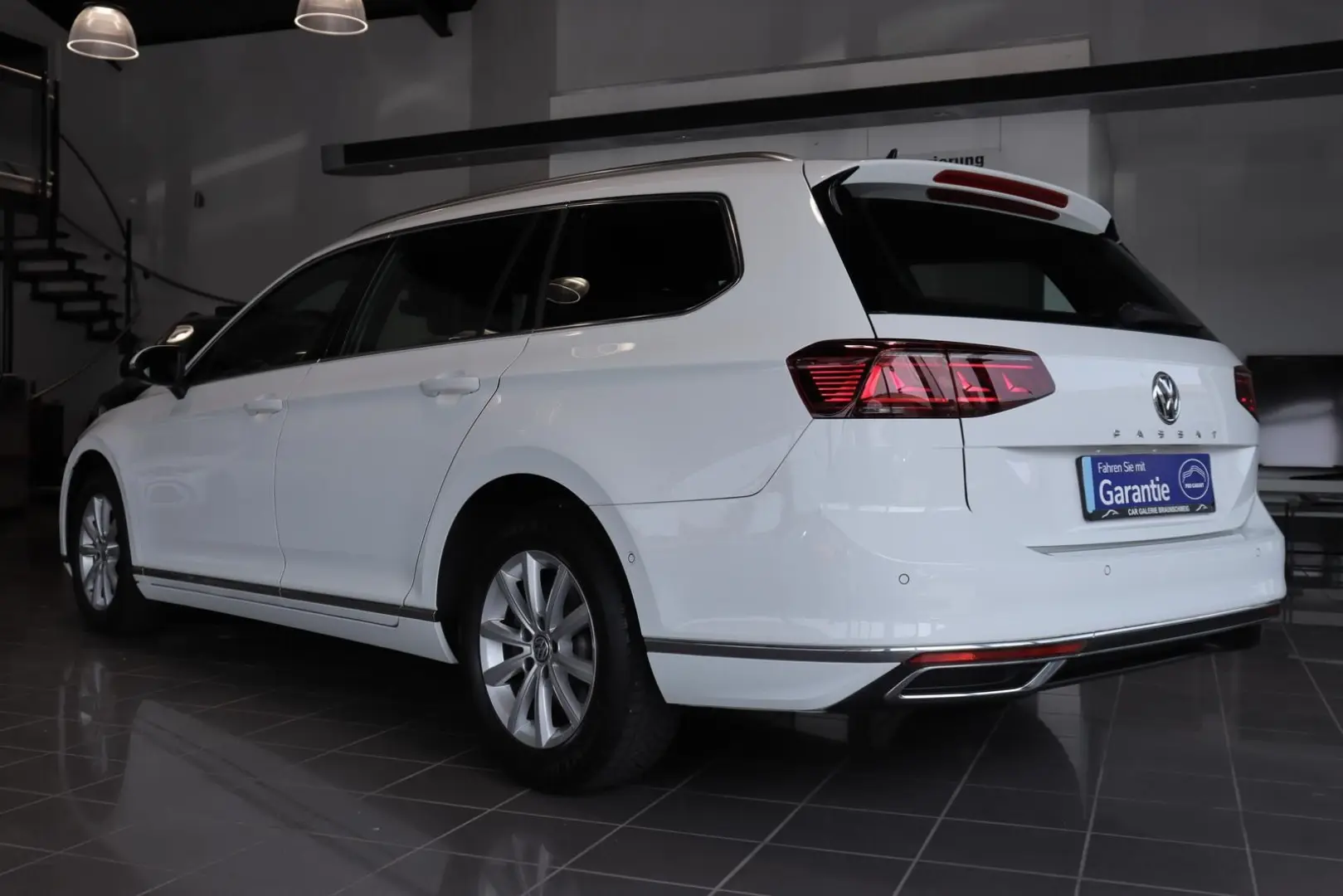 Passat Var 2.0 TDI Elegance *IQ-LIGHT*KAMERA*ACC