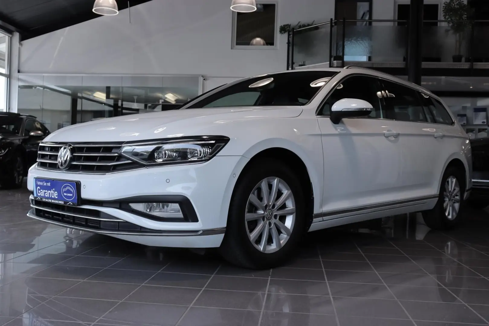 Passat Var 2.0 TDI Elegance *IQ-LIGHT*KAMERA*ACC