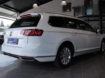 Passat Var 2.0 TDI Elegance *IQ-LIGHT*KAMERA*ACC
