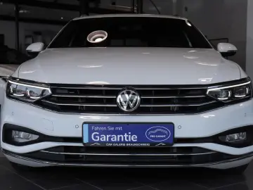 Passat Var 2.0 TDI Elegance *IQ-LIGHT*KAMERA*ACC