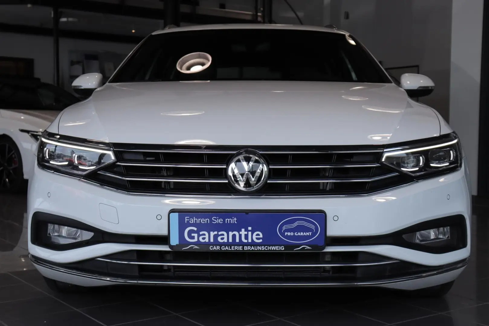 Passat Var 2.0 TDI Elegance *IQ-LIGHT*KAMERA*ACC
