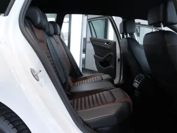 Passat Var 2.0 TDI Elegance *IQ-LIGHT*KAMERA*ACC