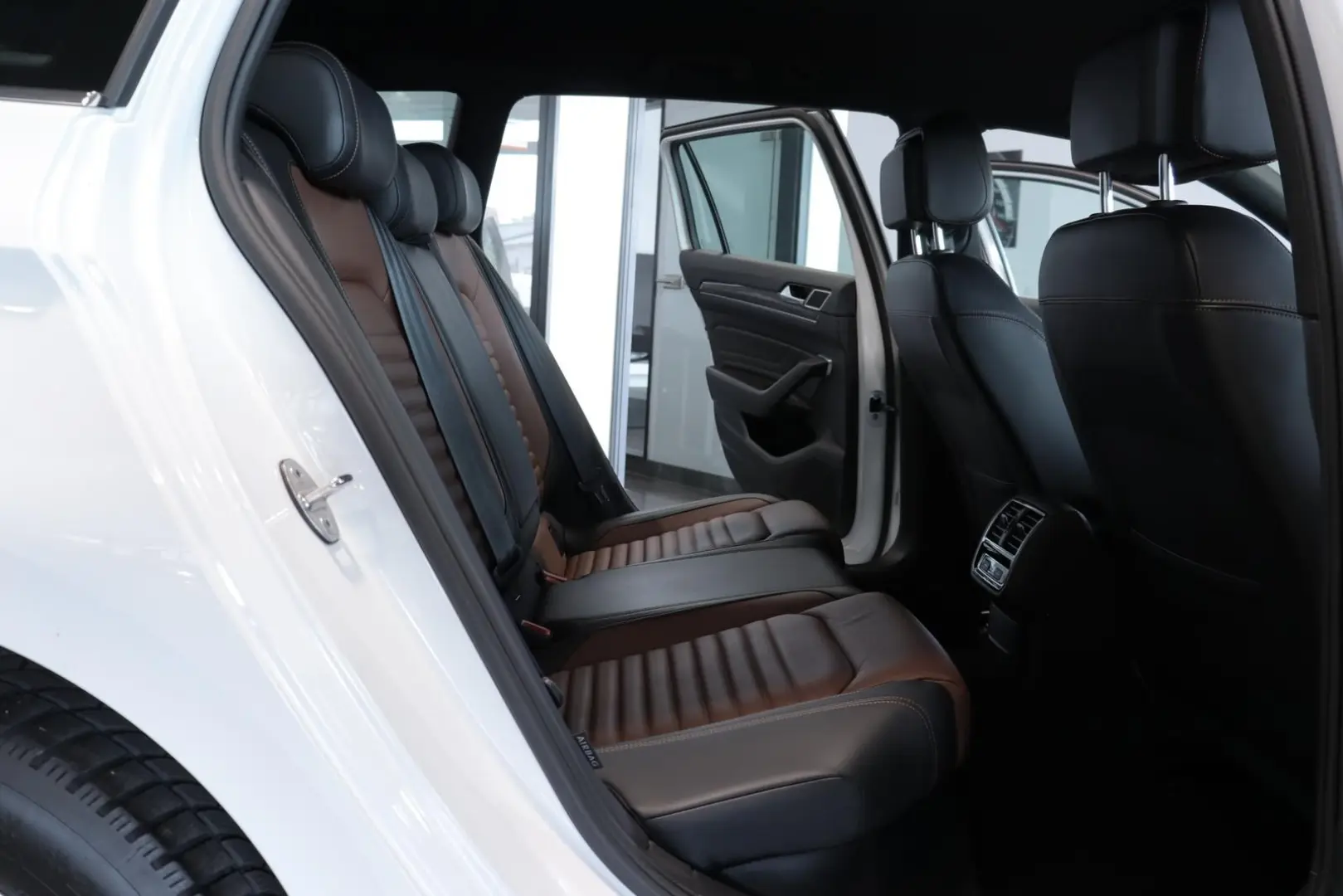 Passat Var 2.0 TDI Elegance *IQ-LIGHT*KAMERA*ACC