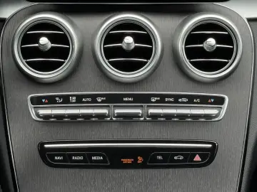 C 220 d AMG/NIGHT/KAMERA/LEDER/NAVI/PDC/1.HAND