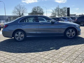 C 300e 4M AMG+DISTRONIC+AHK+KAMERA+AKUSTIKGLAS++