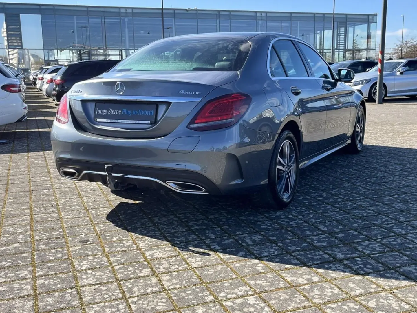 C 300e 4M AMG+DISTRONIC+AHK+KAMERA+AKUSTIKGLAS++