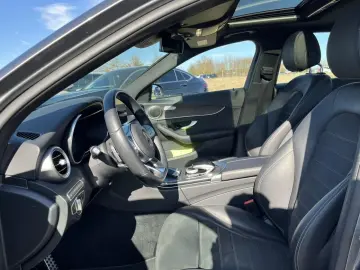 C 300e 4M AMG+DISTRONIC+AHK+KAMERA+AKUSTIKGLAS++