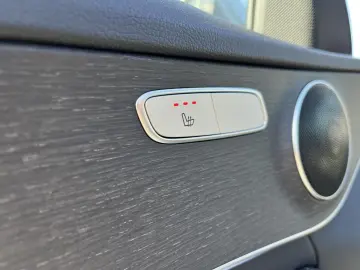 C 300e 4M AMG+DISTRONIC+AHK+KAMERA+AKUSTIKGLAS++