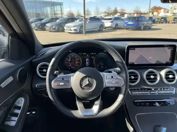 C 300e 4M AMG+DISTRONIC+AHK+KAMERA+AKUSTIKGLAS++