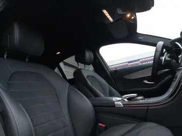 C 300 de AMG Night+Burmester+Distr+Kamera+Ambi