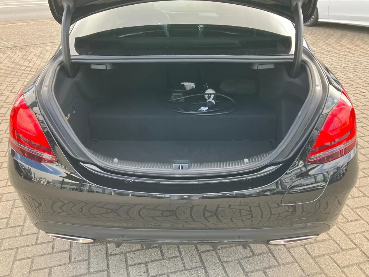 C 300 e 4M AMG Night Distronic LED Volldigital