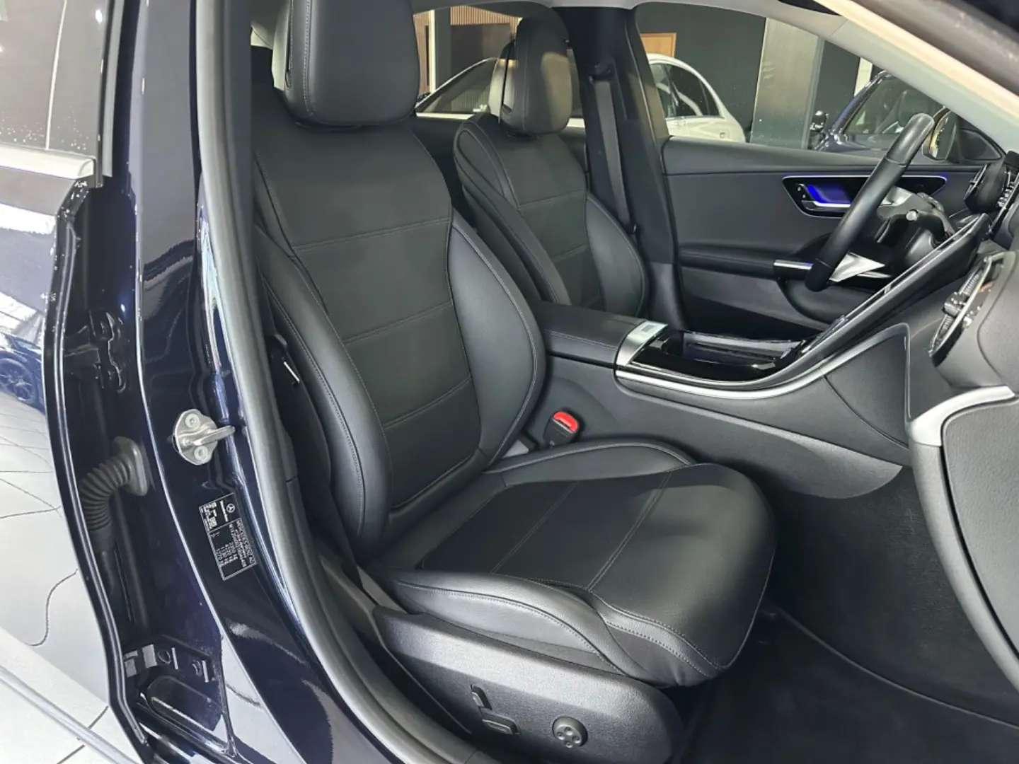 C 200d Limo Avantgarde*KAMERA*CARPLAY*LED-SCHW*