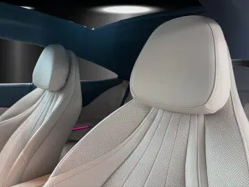 CLE 220 d Coupé Distro AMG PANO KeyGo Burm3D 360