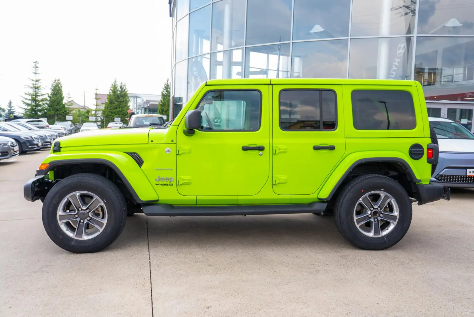 Jeep Wrangler SAHARA 2.0 Turbo 4x4 Automat
