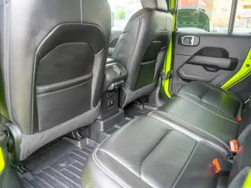 Jeep Wrangler SAHARA 2.0 Turbo 4x4 Automat