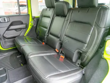 Jeep Wrangler SAHARA 2.0 Turbo 4x4 Automat
