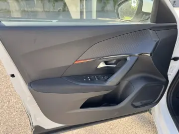2021 Peugeot 2008 PURETECH 130 CP ACTIVE BUSINESS