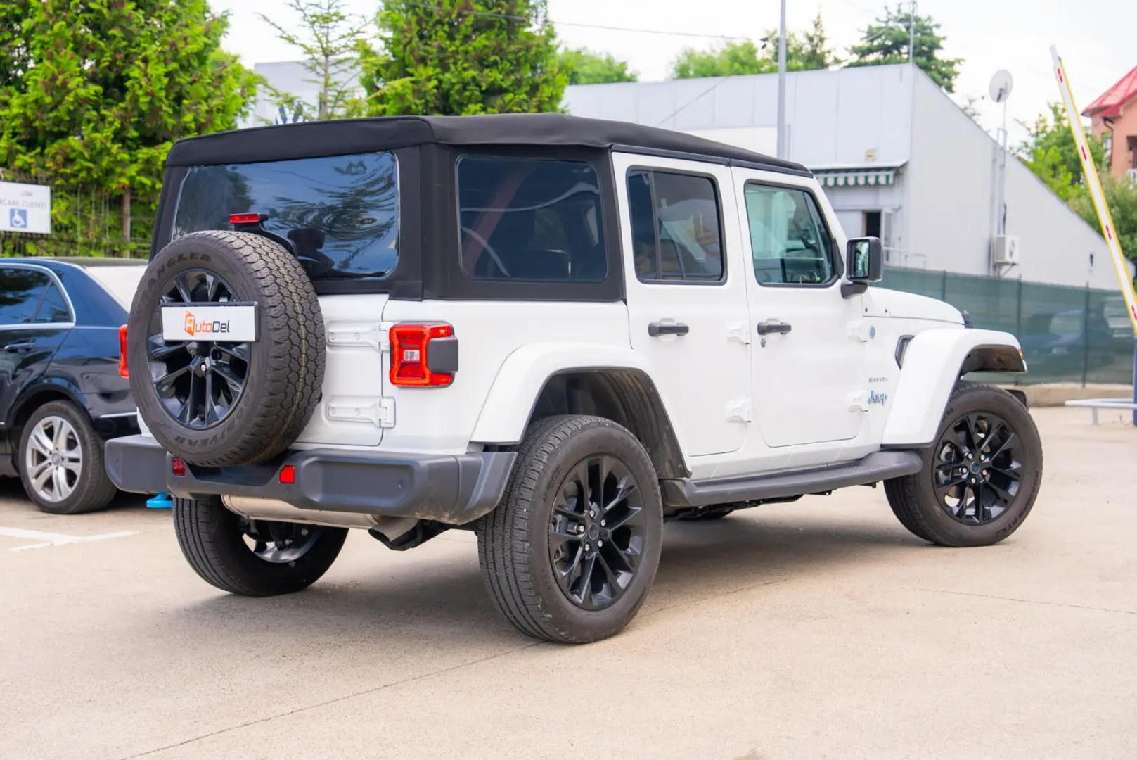 Jeep Wrangler IV Unlimited 2.0 Plug-in Hybrid 4xe 4x4 SAHARA