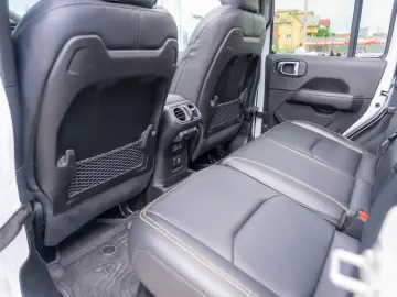 Jeep Wrangler IV Unlimited 2.0 Plug-in Hybrid 4xe 4x4 SAHARA