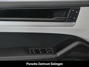 Cayenne E-Hybrid Coupe Beifahrerdisplay BOSE 22'