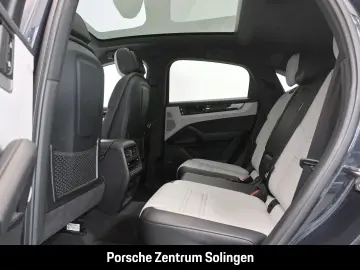 Cayenne E-Hybrid Coupe Beifahrerdisplay BOSE 22'