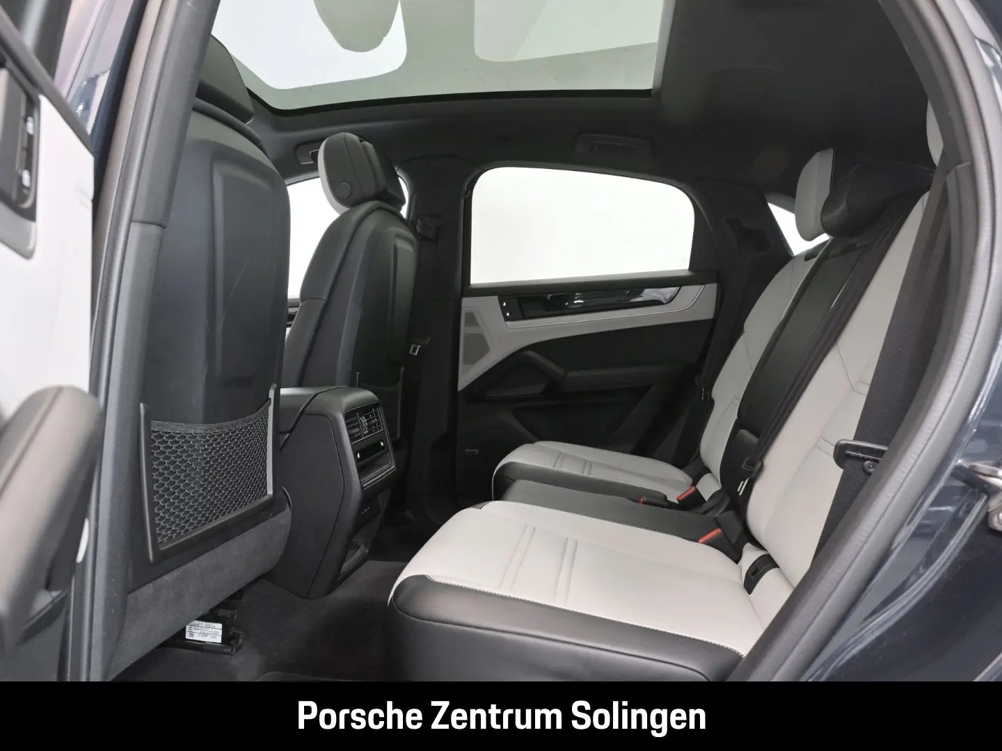 Cayenne E-Hybrid Coupe Beifahrerdisplay BOSE 22'