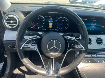 E 220d E-KlasseLim/ShzG/Pano/AHK/E.Sitz/Anbient