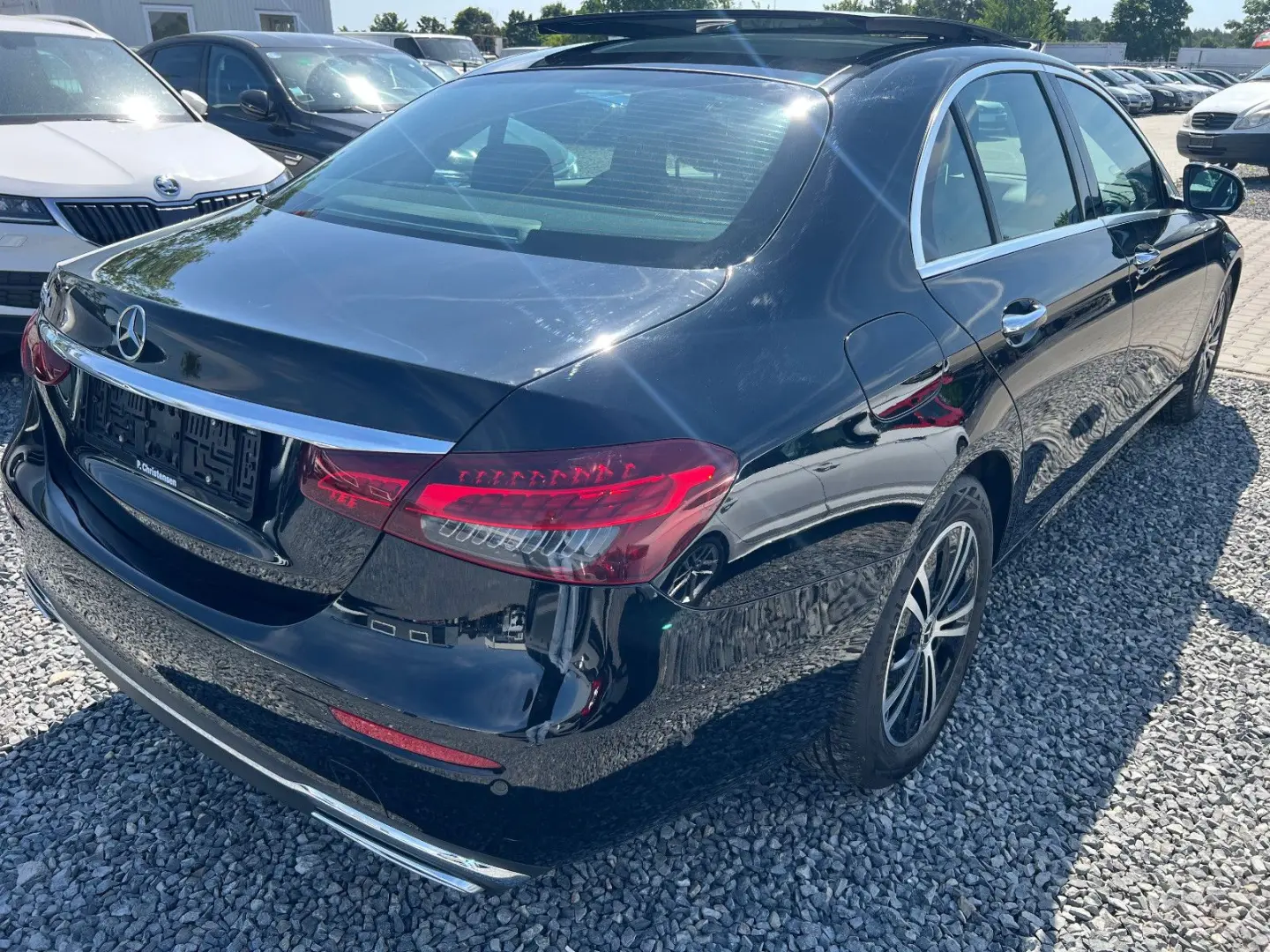 E 220d E-KlasseLim/ShzG/Pano/AHK/E.Sitz/Anbient