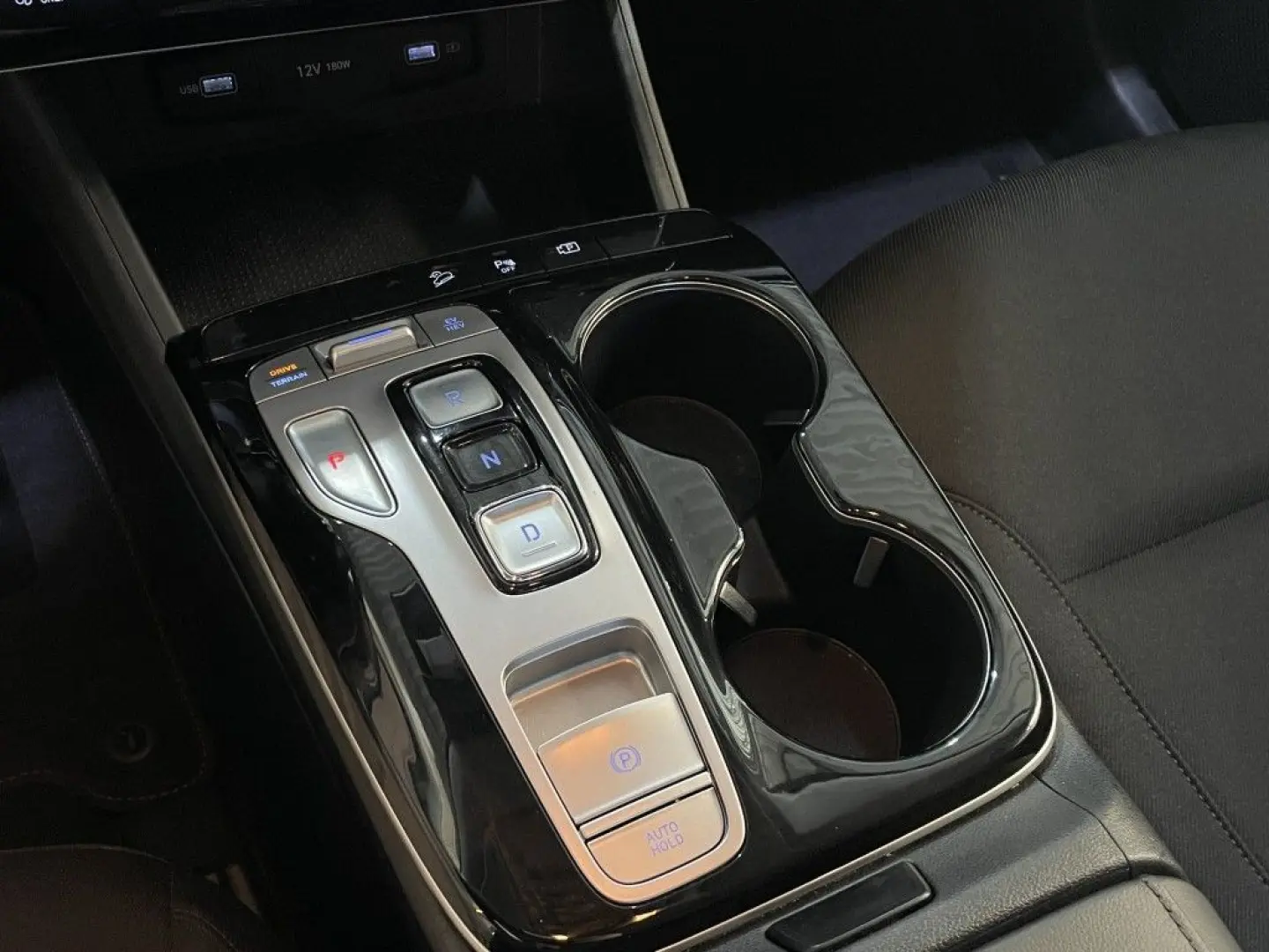 Tucson Hybrid 4WD dig.Cockpit R.Cam PDC DAB+