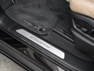 Porsche Cayenne E-Hybrid BOSE InnoDrive Panorama