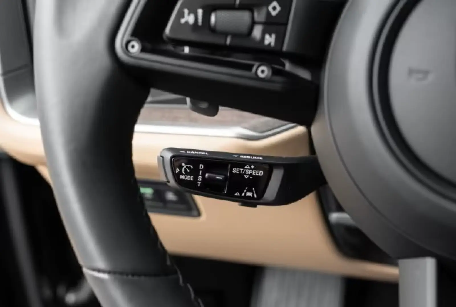 Porsche Cayenne E-Hybrid BOSE InnoDrive Panorama