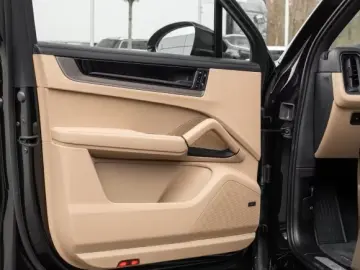 Porsche Cayenne E-Hybrid BOSE InnoDrive Panorama