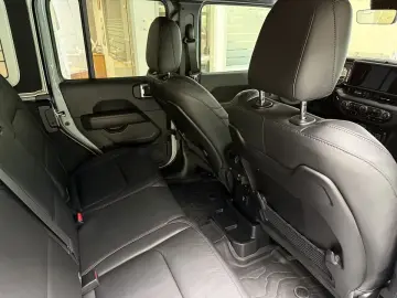 Jeep Wrangler Unlimited 2.0 272PS Rubicon
