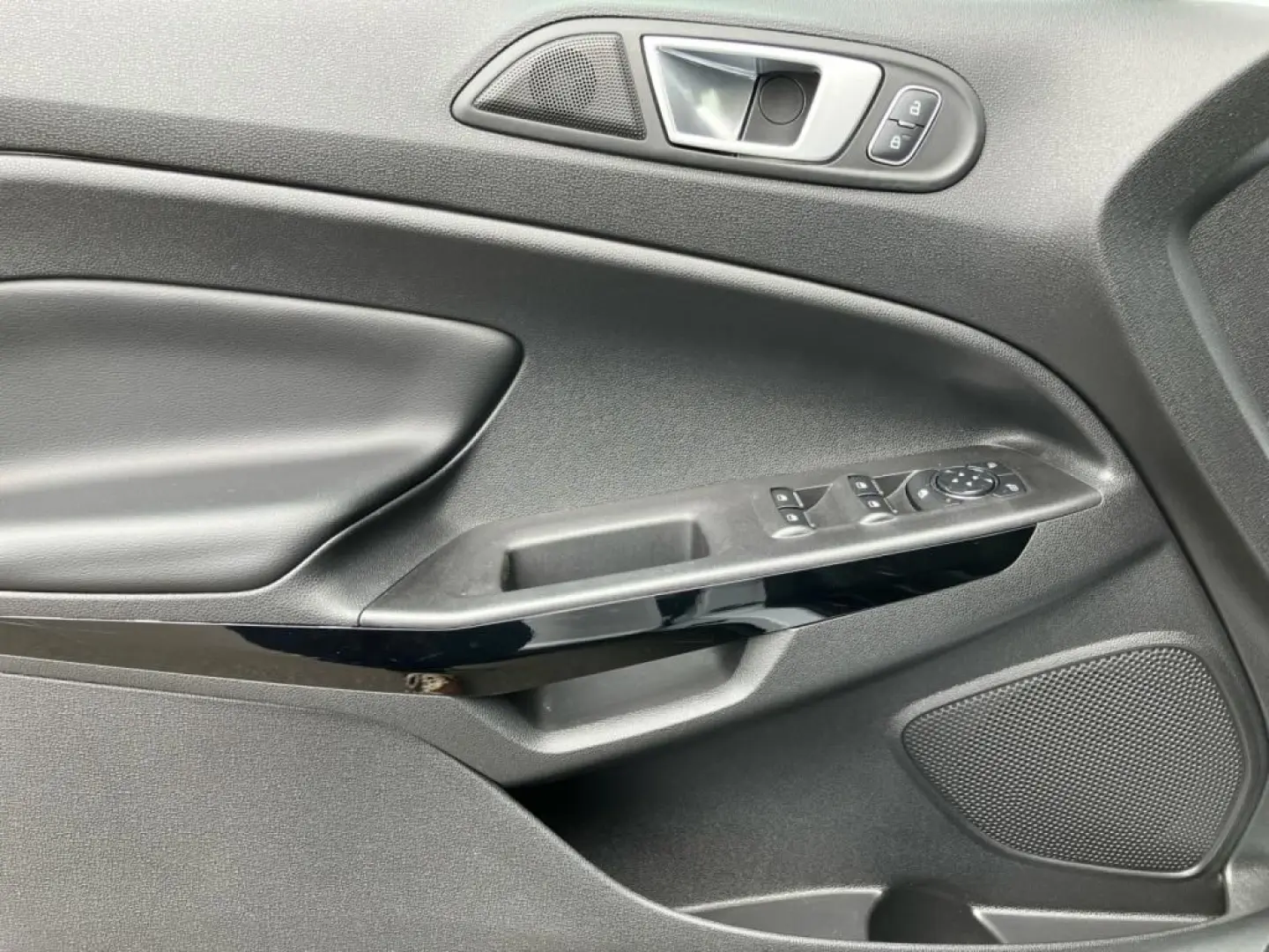 EcoSport 1.0 Titanium LED*KAMERA*SITZH*TOTW*DAB