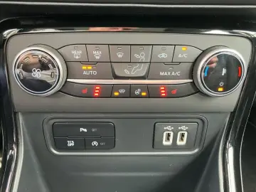 EcoSport 1.0 Titanium LED*KAMERA*SITZH*TOTW*DAB