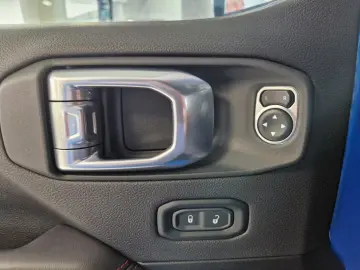 Jeep Wrangler Unlimited MY24 Rubicon LED