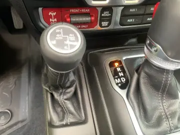 Jeep Wrangler Rubicon 2.0l MY24 / Sky One-Touch