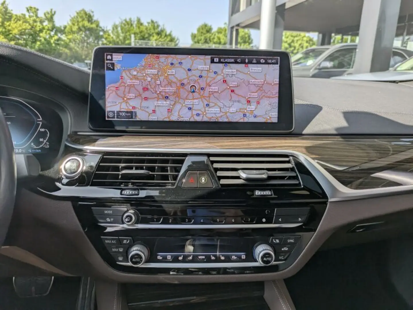 530e xDrive iPerform M Sport Head-Up. Park.Plus