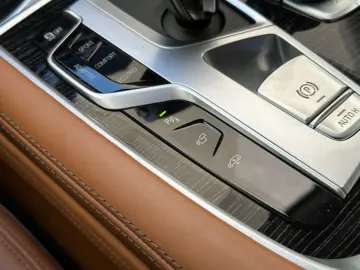 740d xDrive *LEDER NAPPA ZIMT*ABSOLUT VOLL*