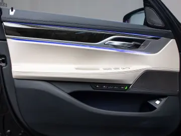 740d xD M-Sport HuD Massage H&K StandH.360°SoftC