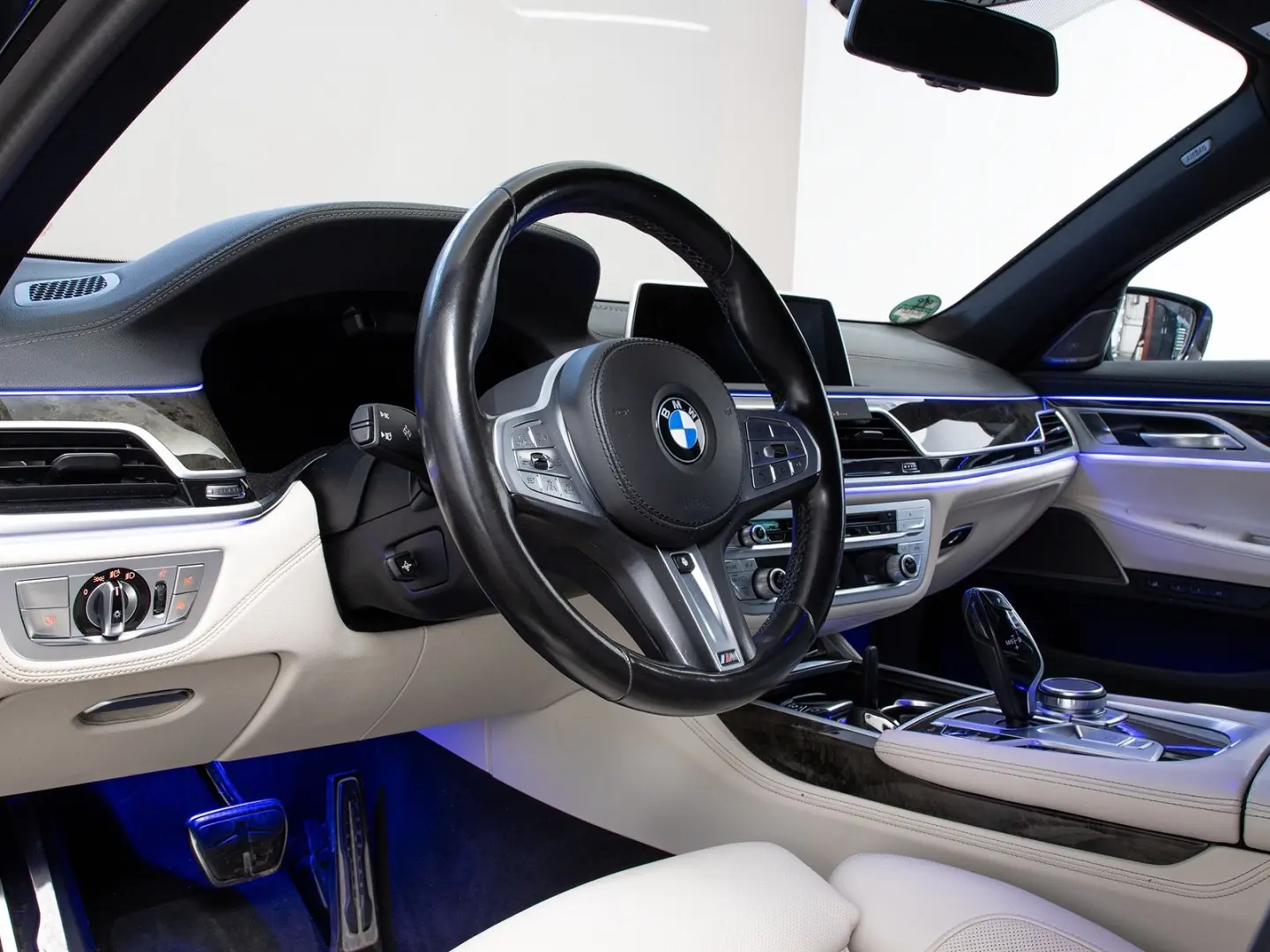740d xD M-Sport HuD Massage H&K StandH.360°SoftC