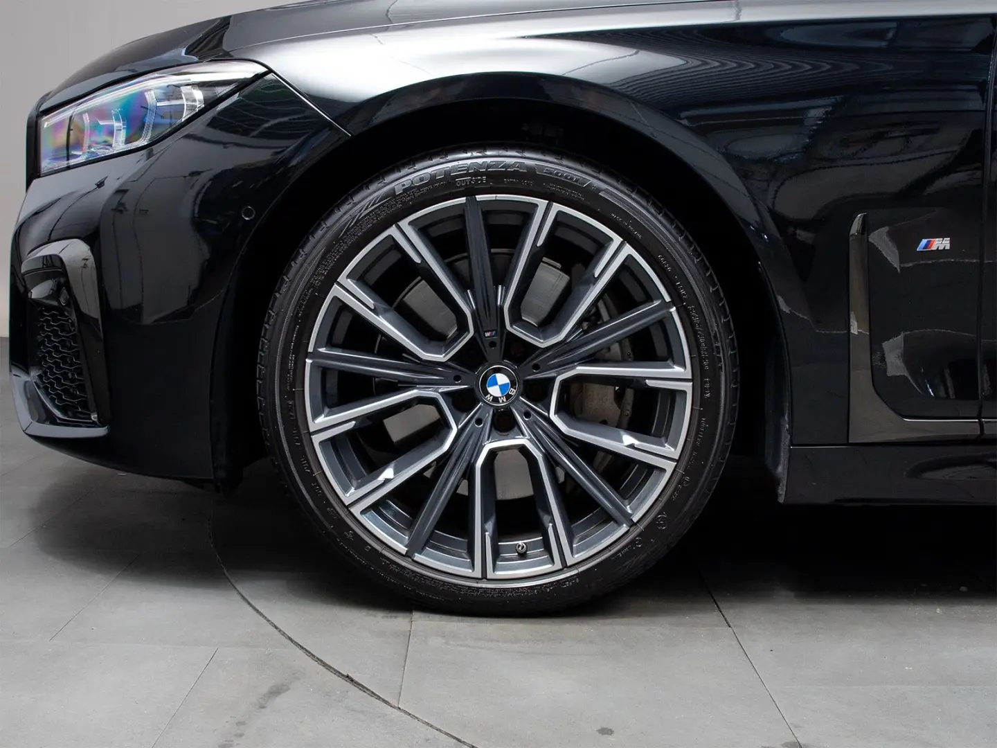 740d xD M-Sport HuD Massage H&K StandH.360°SoftC