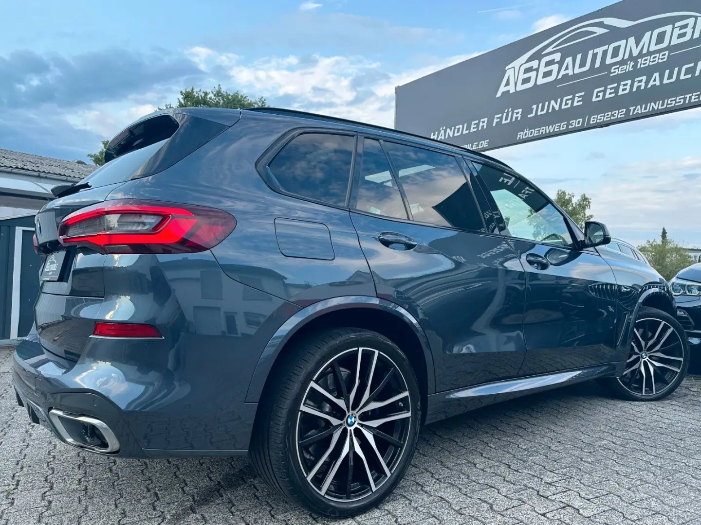 X5 xDr40d M Sport PANO*B&W*Massage*AHK*Standh*22