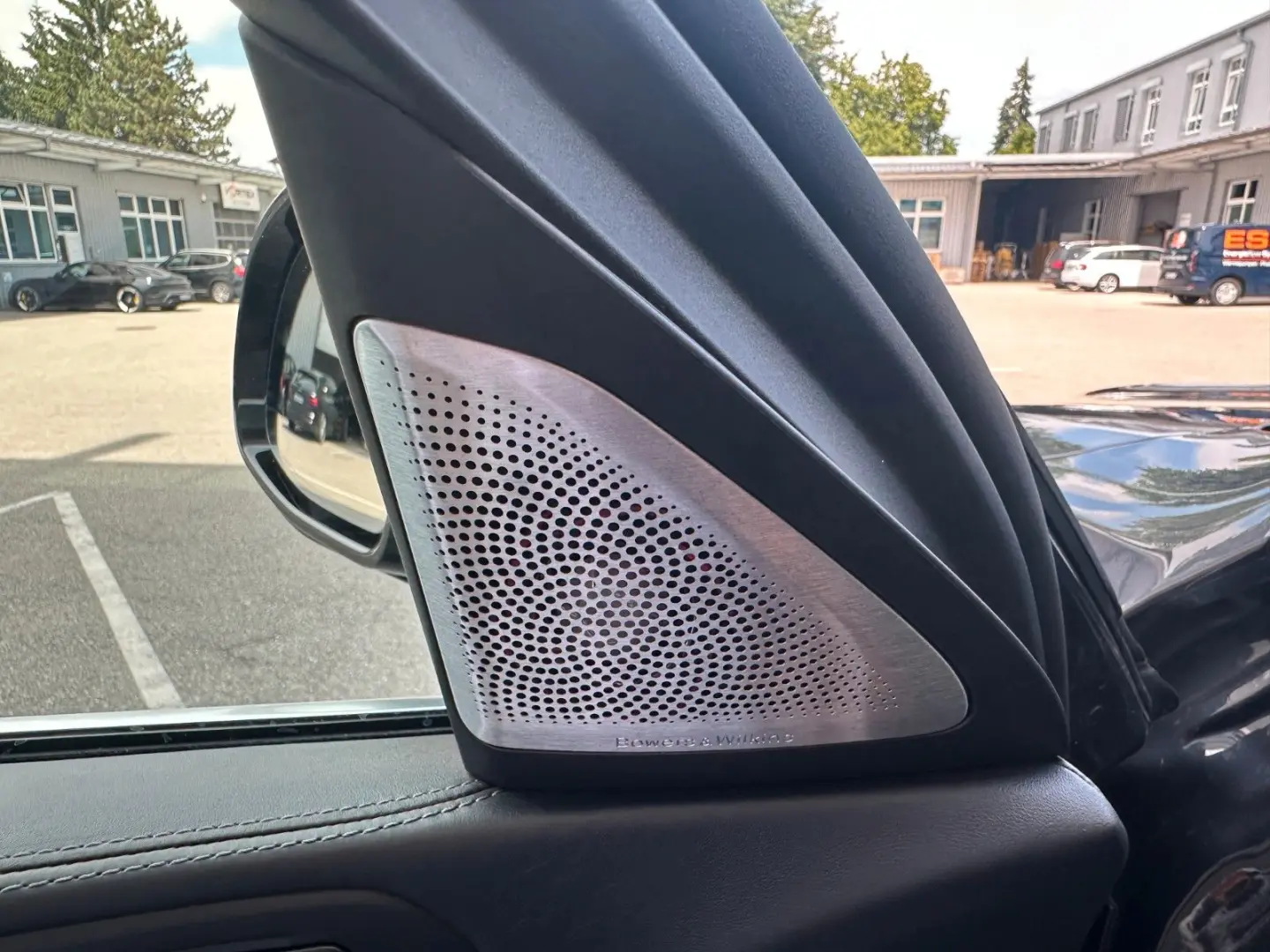 X6 M50d,ACC,HUD,SKYL,LASER,B&W,AHK,22