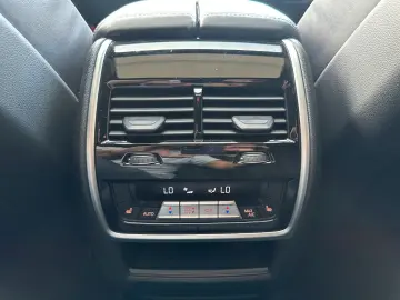 X6 M50d,ACC,HUD,SKYL,LASER,B&W,AHK,22