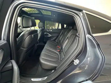 X6 M50d,ACC,HUD,SKYL,LASER,B&W,AHK,22