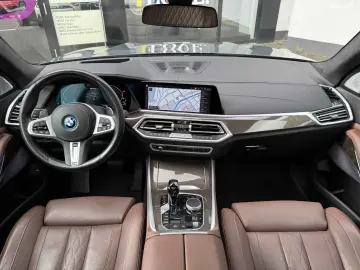 X5 xDrive45e Laser AHK DA Prof PA+ B&W HuD 22