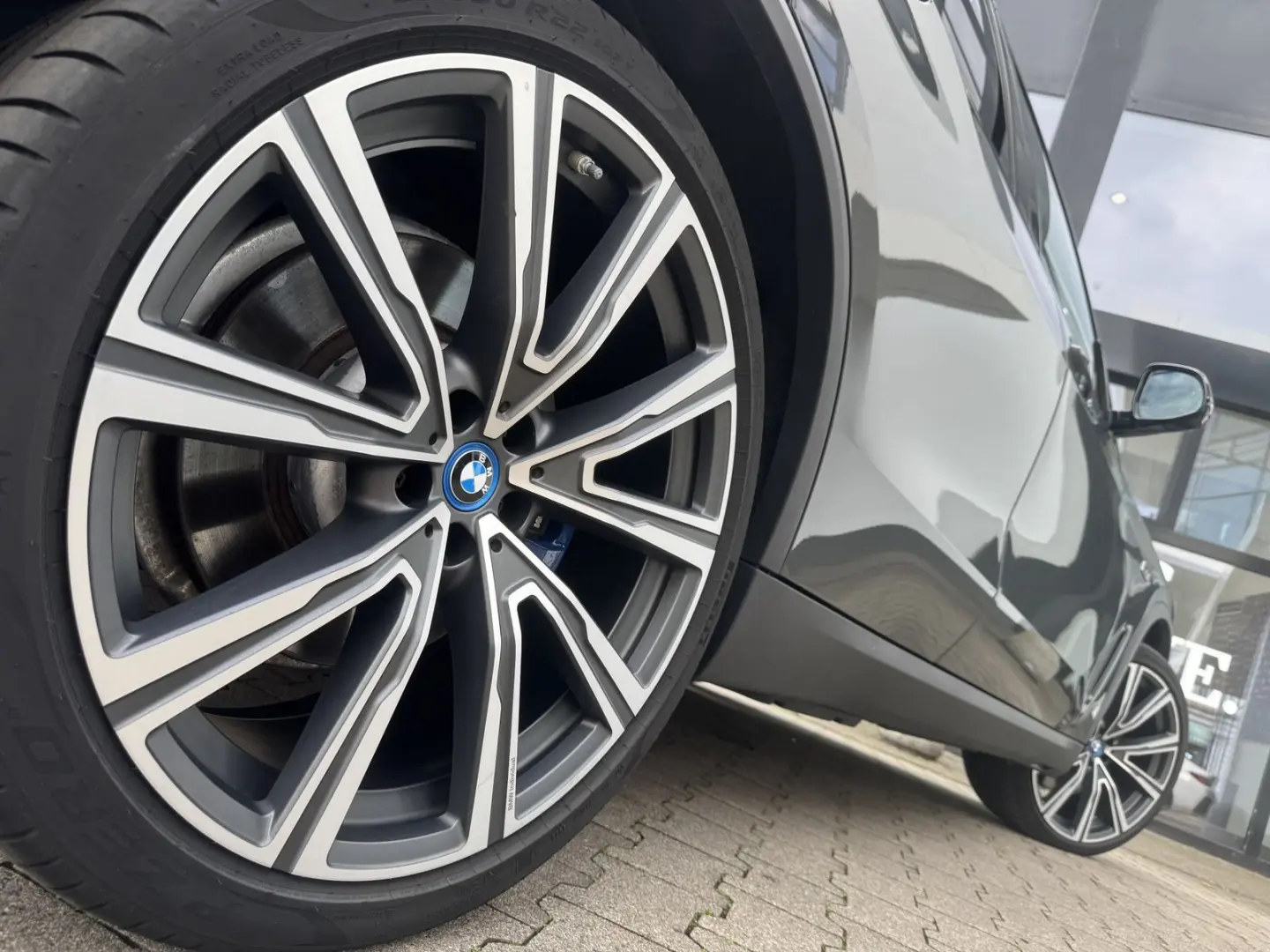 X5 xDrive45e Laser AHK DA Prof PA+ B&W HuD 22