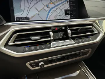 X5 xDrive45e Laser AHK DA Prof PA+ B&W HuD 22